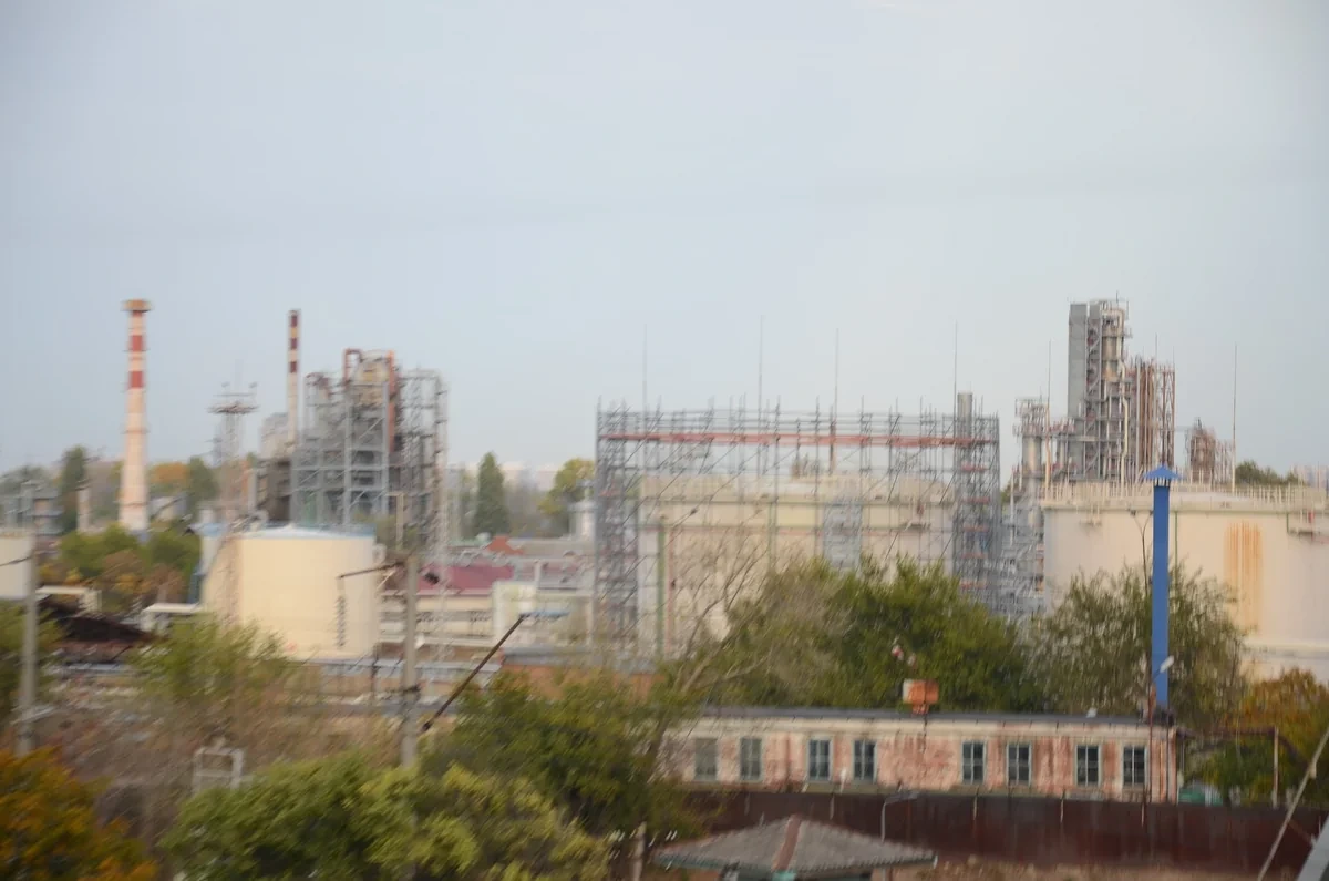 Ukrayna qüvvələri neftdaşıma kompleksinin rezervuarlarını vurub