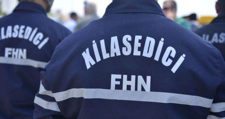 Bakıda mağaza uçdu: bir nəfər dağıntılar altından çıxarıldı - VİDEO