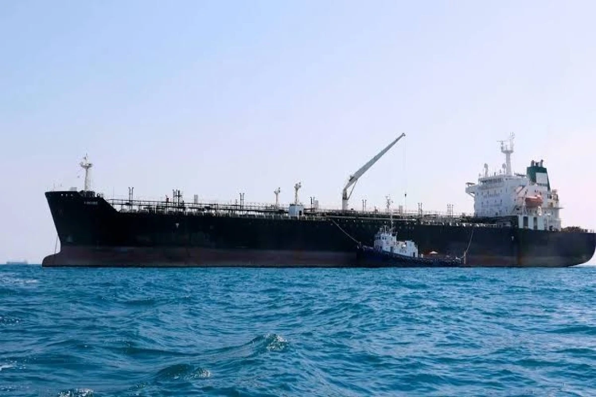 Hörmüz boğazında daha bir tankerin dronla vurulduğu bildirilir