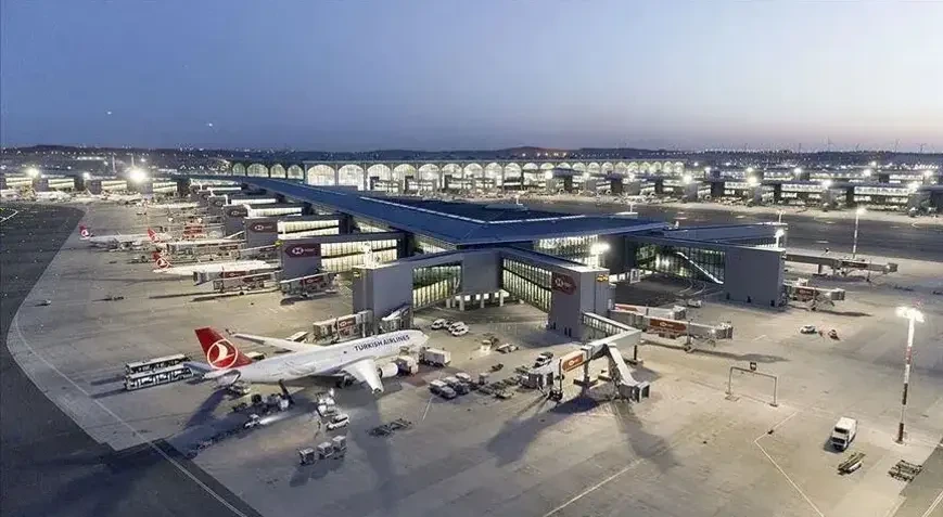 İstanbul hava limanı sərnişin sayında rekord qırdı - 9 avqustda 289 min 732 sərnişin