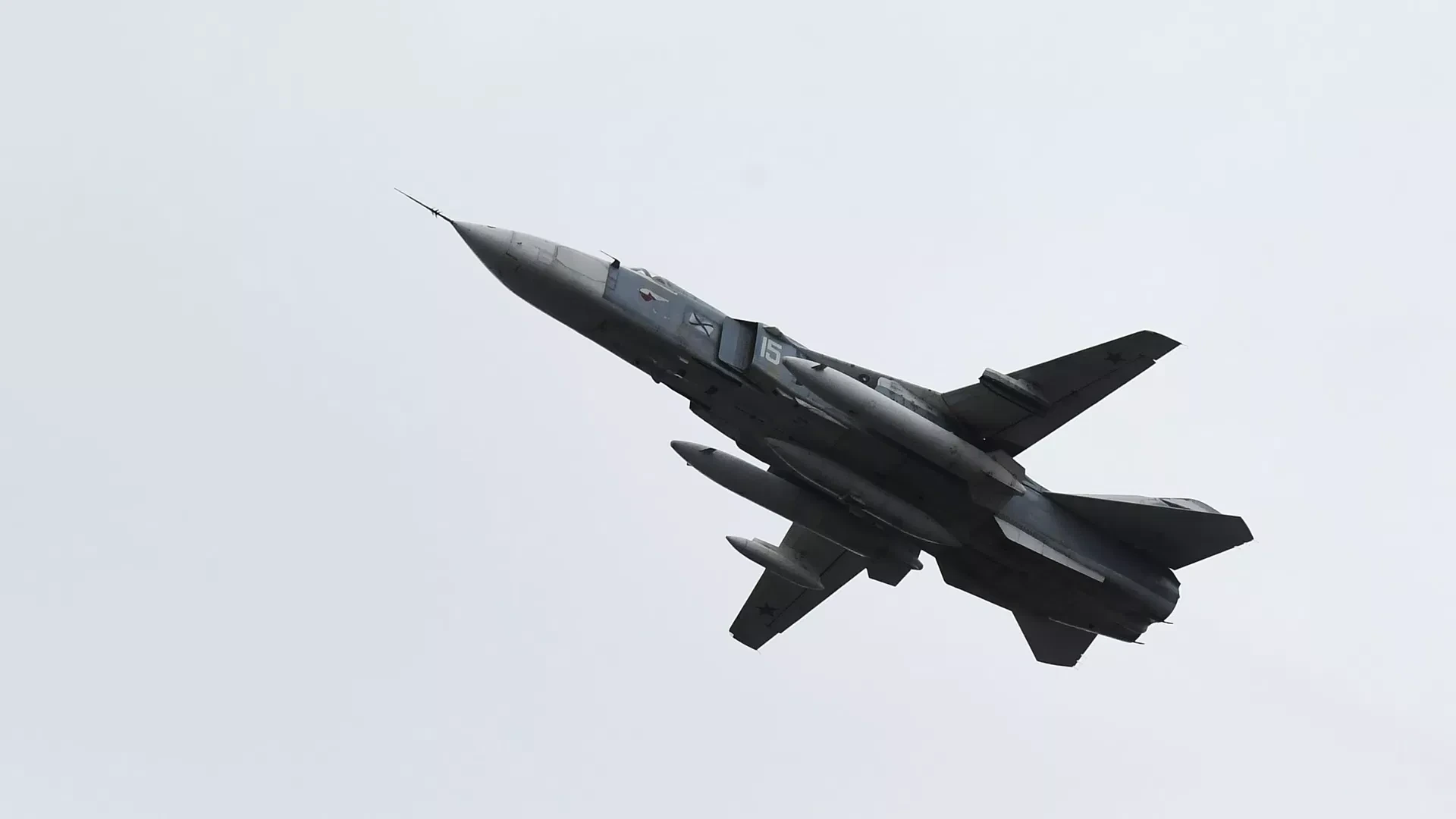İran Baş Qərargahı: Üç Su-24 pilotu Qətərdə əsir götürülüb