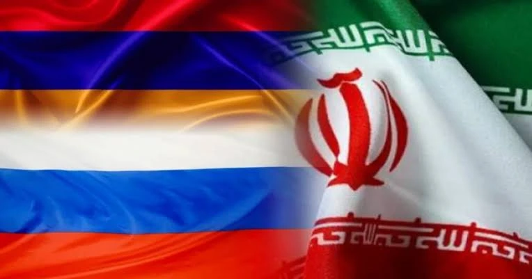 Politoloq: Tehran və Moskva Ermənistanın xarici siyasət kursunu dəyişmək üçün hər an əlverişli fürsət gözləyir