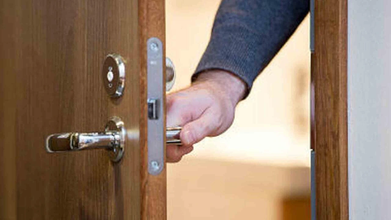 Yuxuda qapının açılmaması nə deməkdir?