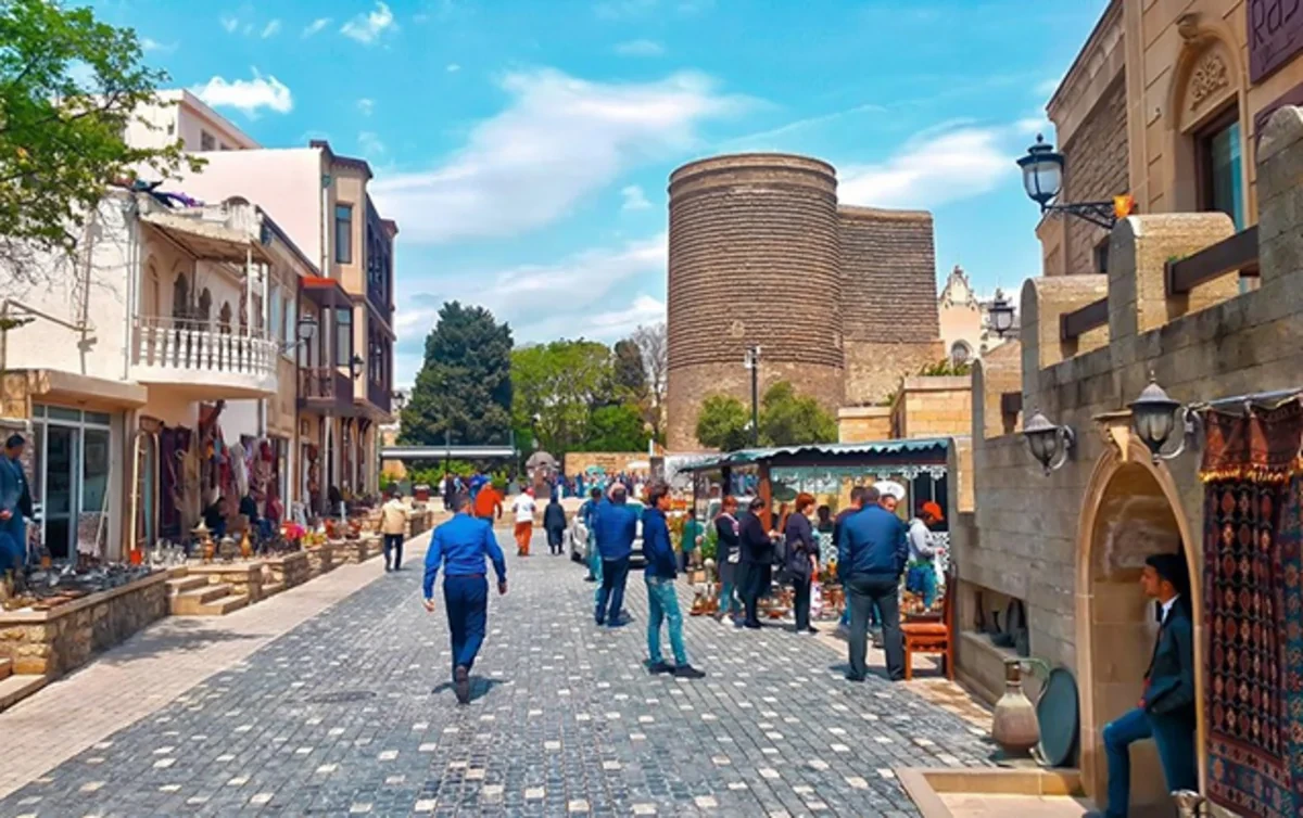 Azərbaycana turist axını 9 %-dən çox azalıb