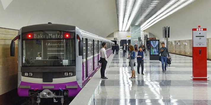 “Sərnişin əlavə pul ödəməməlidir!” - Hüquqşünasdan metro AÇIQLAMASI