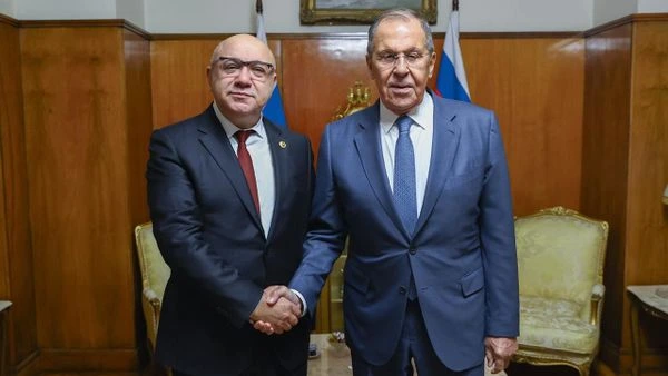 Paşinyanın Rusiyadakı Ermənistan səfirindən narazıdır, onu geri çağırmaq niyyətindədir