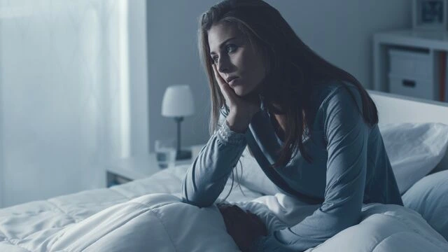 İnsanlar yeni yerdə niyə çətin yatır? - Alimlər səbəbini açıqlayıb