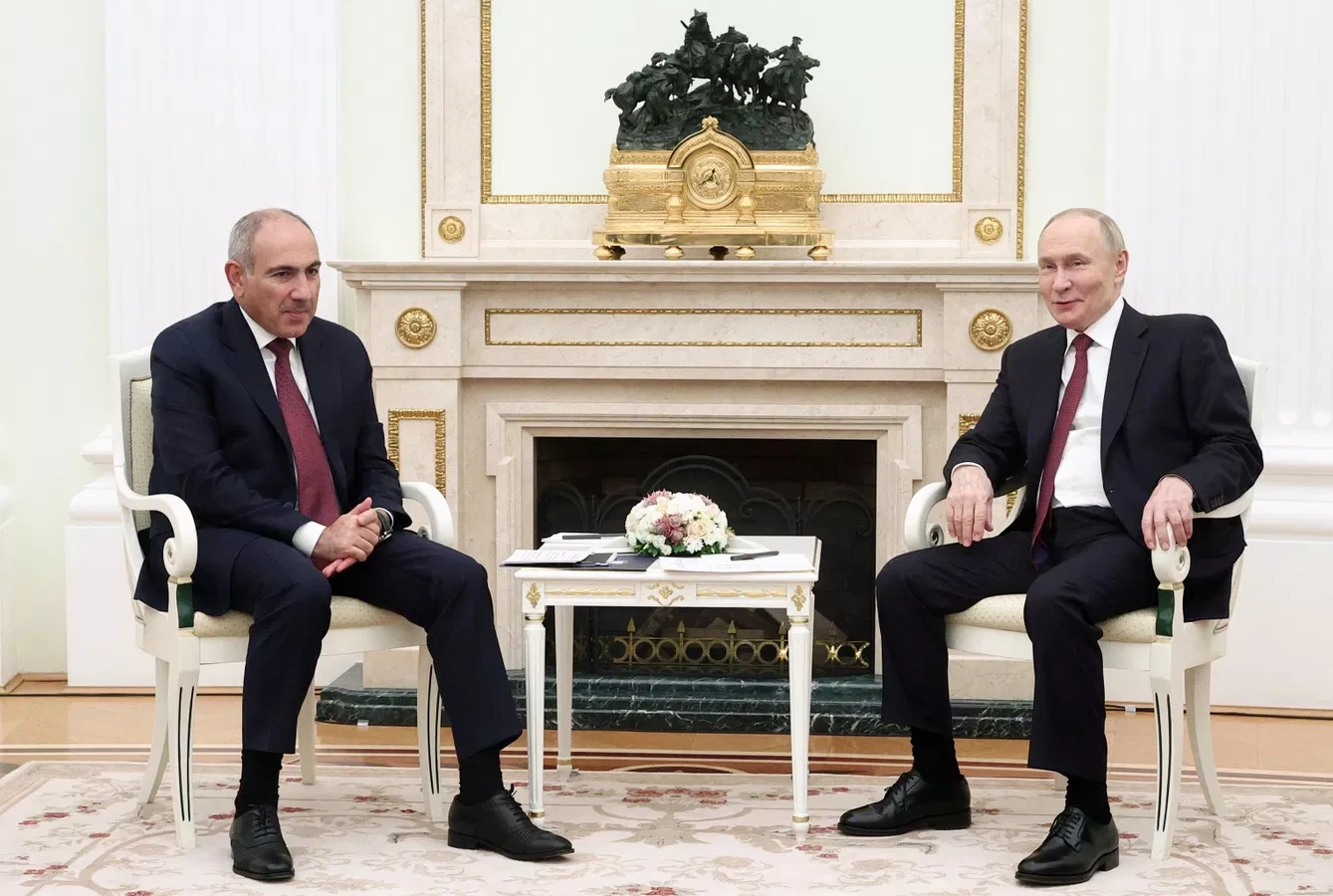 Putin və Paşinyan sentyabrın 1-də görüşəcək: Danışıqların mövzularını açıqlanıb