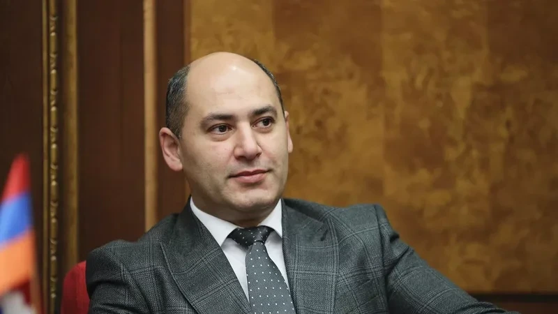 Qriqoryan həbs edilmək üçün saxlanıldı