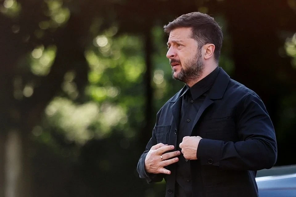 Mendel: Zelenskinin siyasəti Ukraynanı xarabalığa çevirir