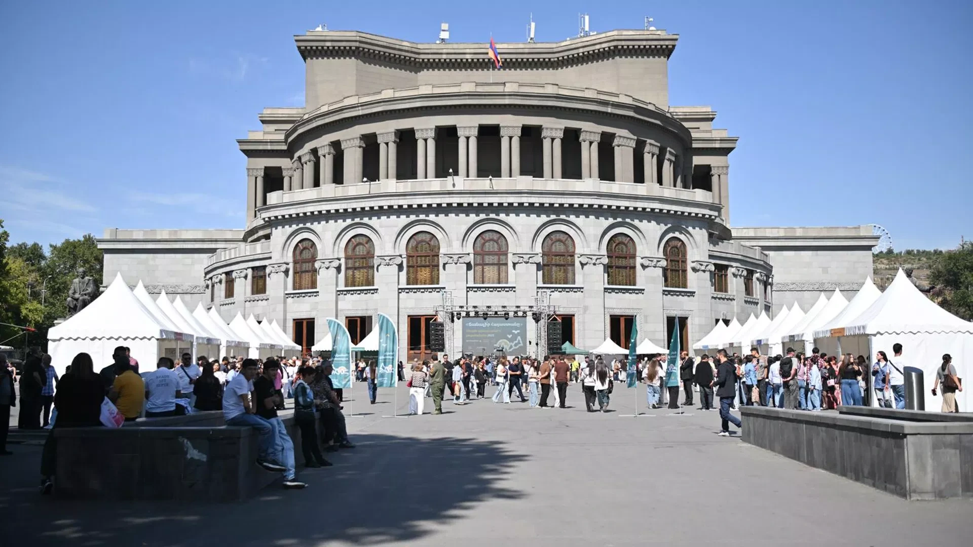 Ermənistan turizmində ŞOK rəqəmlər: 10 turistdən 4-ü Rusiyadan gəlir