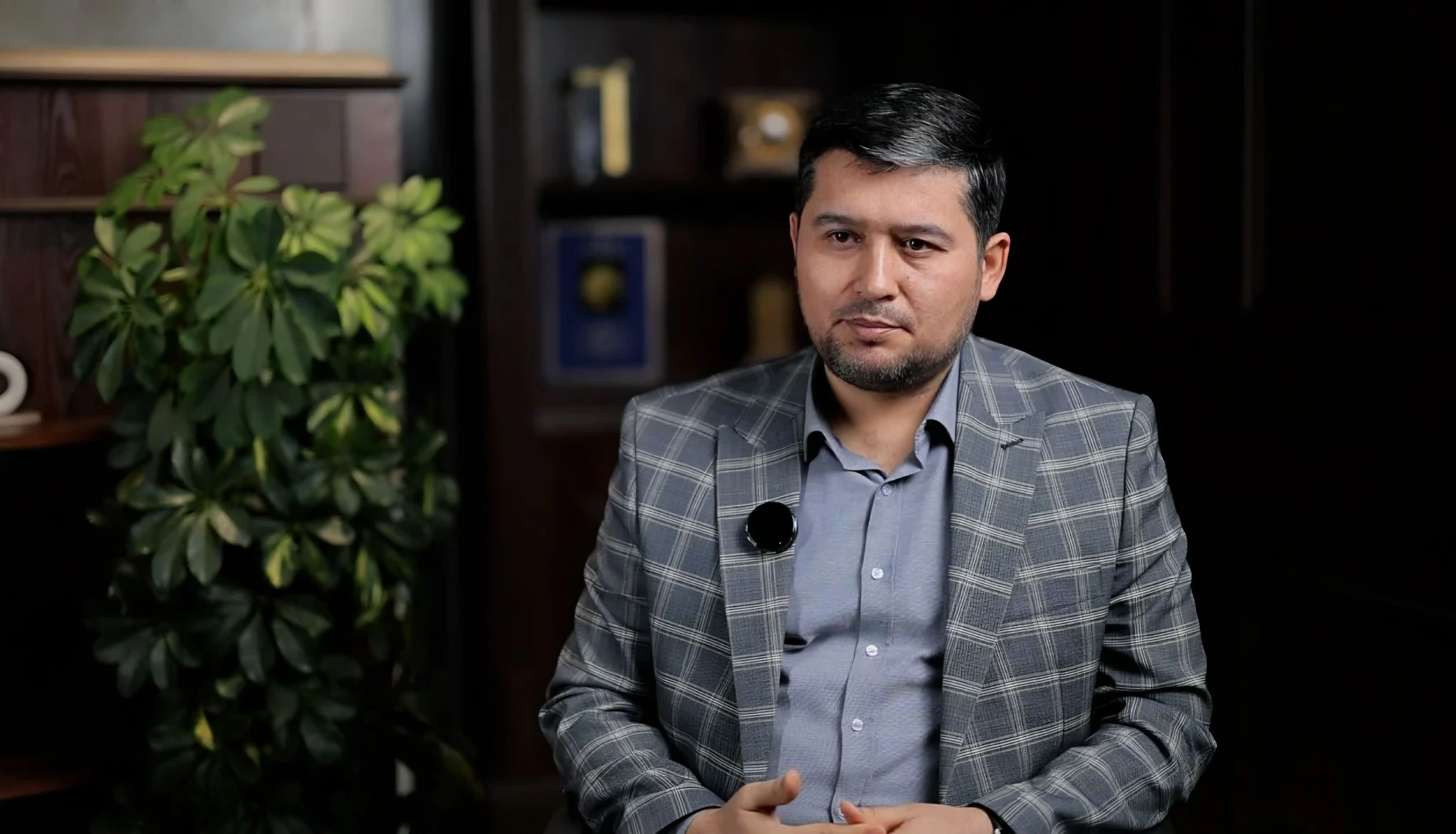 “Yeni dünya nizamında Azərbaycan və Özbəkistanın yolu birləşir” - Özbək politoloqla MÜSAHİBƏ