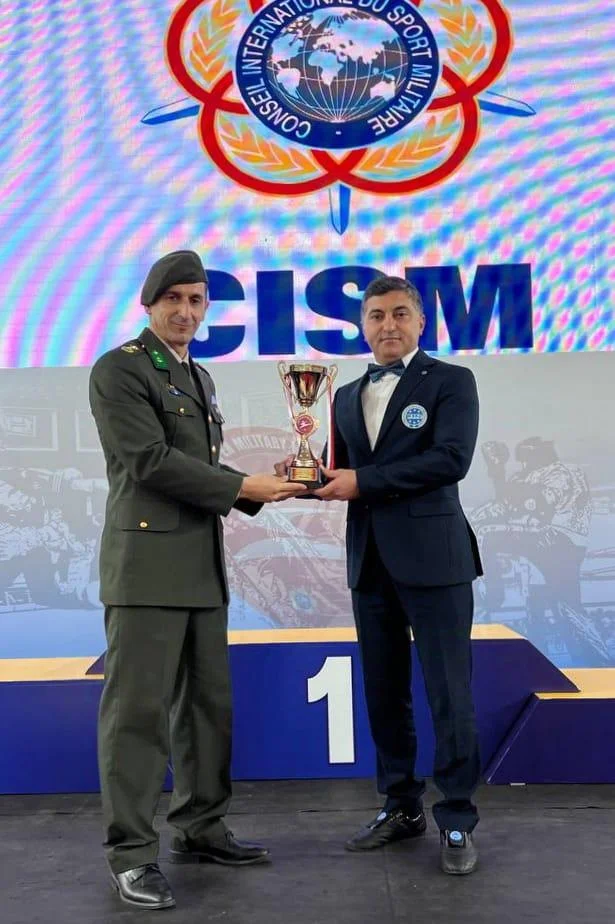 Azərbaycanlı hakim ən yaxşı kişi rinq hakimi "Best referee ring" ünvanına yiyələnib -FOTO