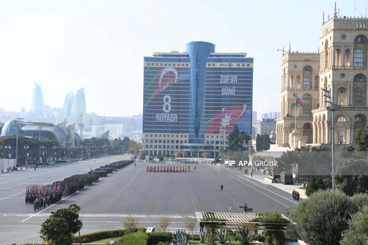 Əli Əsədov: Hərbi parad şanlı qələbənin təntənəsinə çevrildi