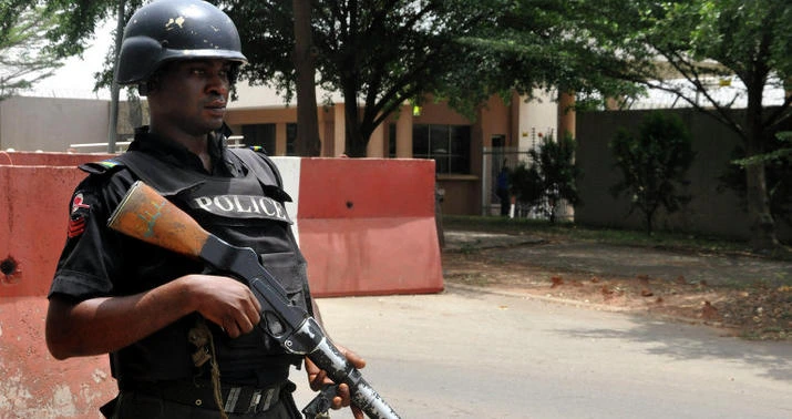 Nigeriyada məsciddə partlayış törədildi