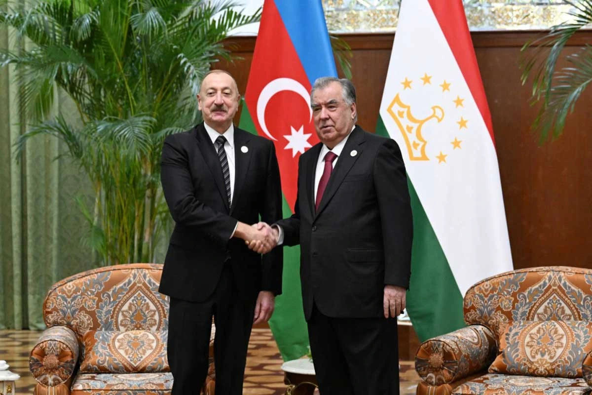 Emoməli Rəhmon İlham Əliyevi təbrik edib