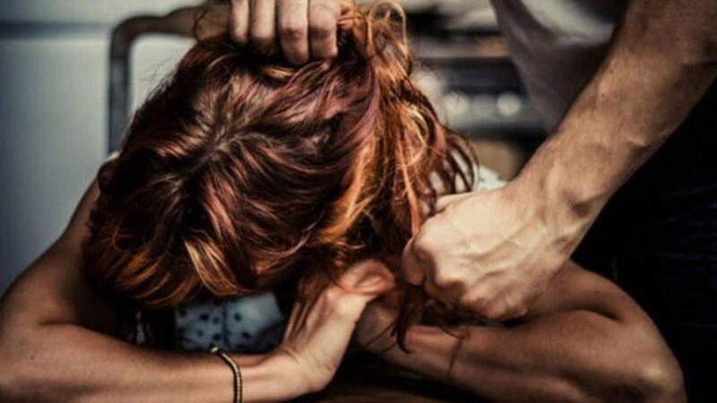 Rusiya vətəndaşı Dubayda stüardessanı qətlə yetirdi