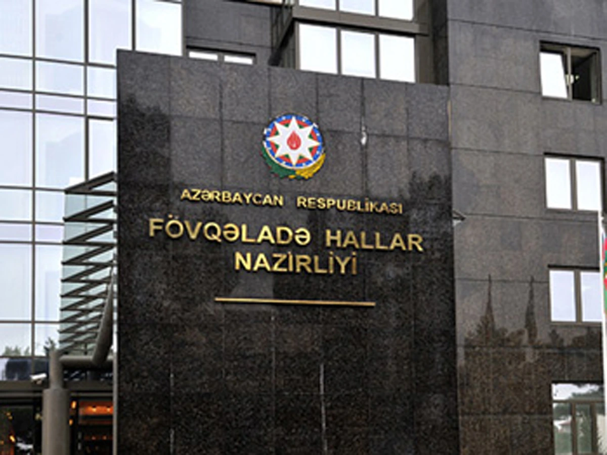 Prezident Fövqəladə Hallar Nazirliyinin əməkdaşlarını təltif edib