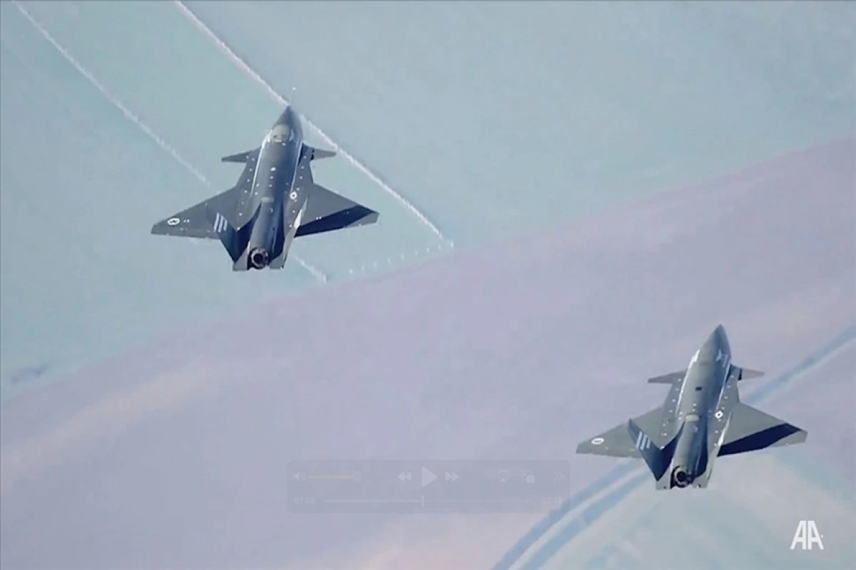 Dünyada ilk dəfə iki pilotsuz döyüş təyyarəsi avtonom şəkildə uçub