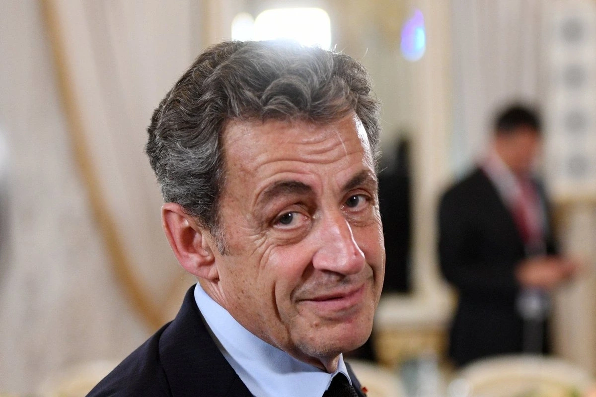 Fransanın sabiq prezidenti həbsxana həyatından yazdı