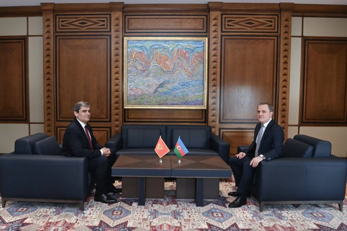 Azərbaycan və Monteneqro XİN başçıları görüşüb