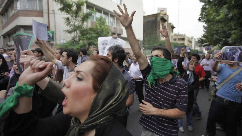 İranda ayətullahların hakimiyyətinə son qoymağın vaxtıdır - Flinn