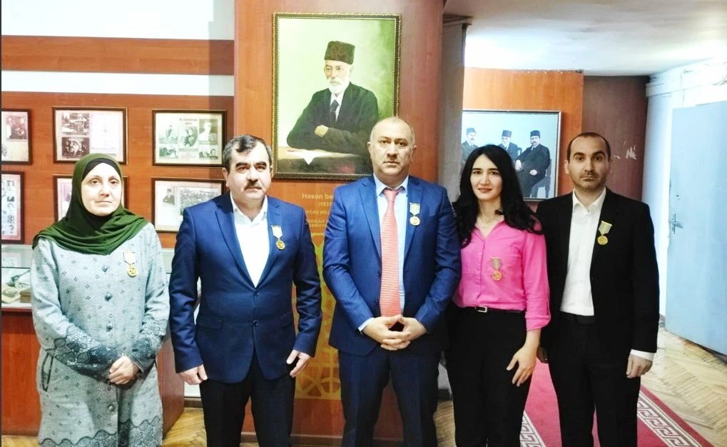 “Şərq”ə yüksək dövlət etimadı – 5 jurnalist yubiley medalı aldı