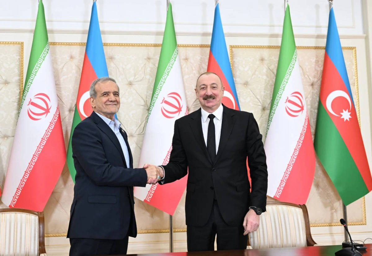 Əfşar Süleymani: Azərbaycan İrana, İran da Azərbaycana inanmalıdır