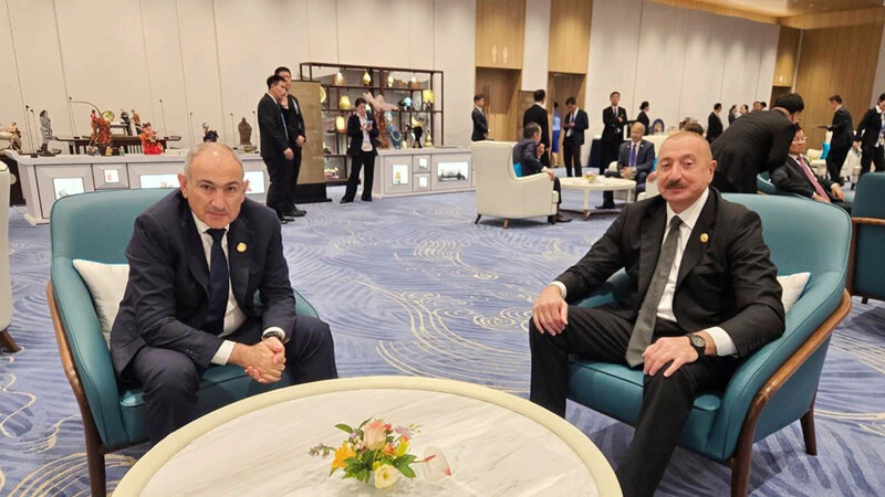 Paşinyan üç məsələnin həllinə görə Əliyevə təşəkkür etdi