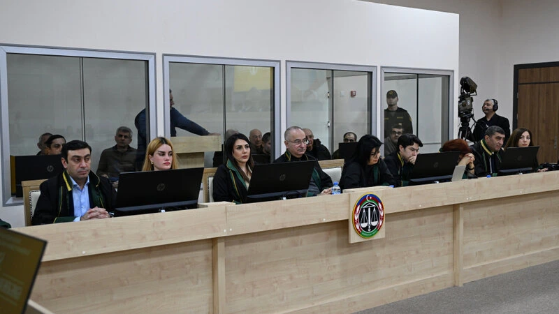 Ermənilərin məhkəməsi təqsirləndirilən şəxslərin son çıxışları ilə davam etdirildi