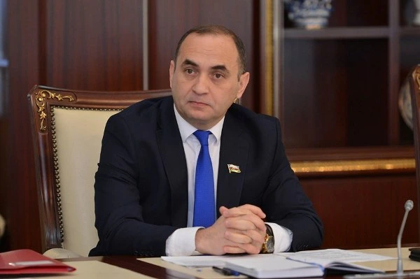 Parlamentari: Avropa İttifaqı Azərbaycana dərs keçmək istəyirsə, əvvəlcə öz korrupsiyasına baxsın