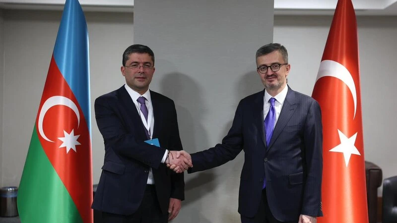 Əhməd İsmayılov Türkiyə Prezident Administrasiyasının rəsmisi ilə görüşdü