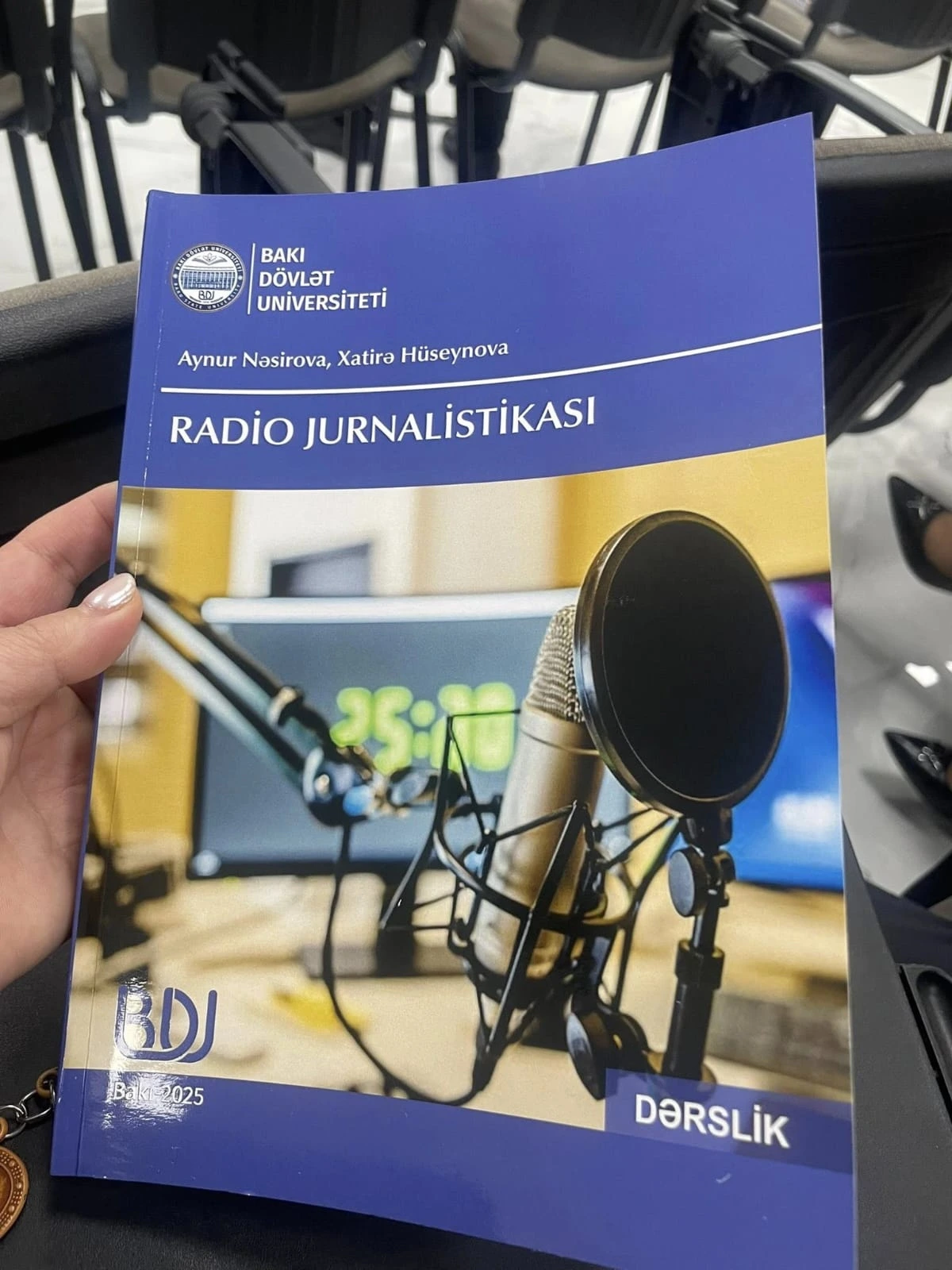 Səsin sehri, radionun gücü: Gənc alimlərin dərsliyi medianın gələcəyinə işıqdır