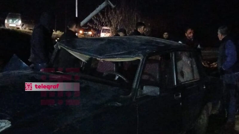 Bərdədə maşın dərəyə aşdı - Xəsarət alan var