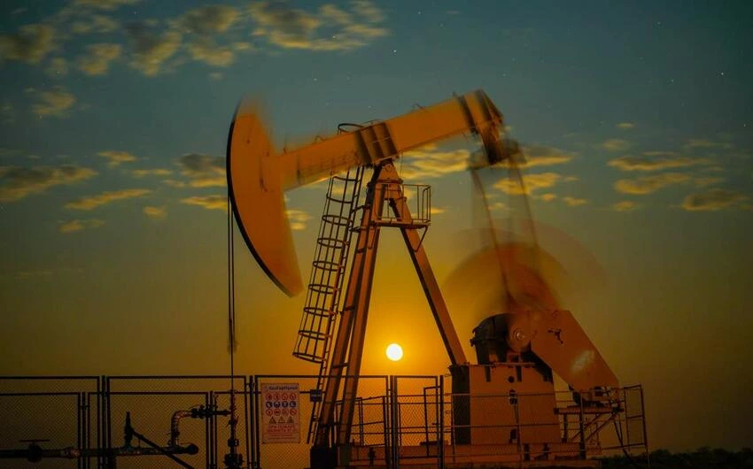 Neftin qiyməti 60 dollardan aşağı düşdü