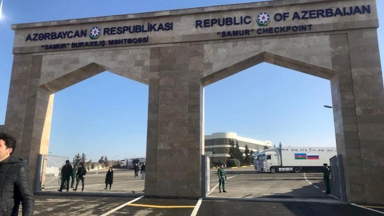 Quru sərhədləri bağlı saxlayıb turizmi prioritet elan etmək mümkün deyil - Natiq Cəfərli