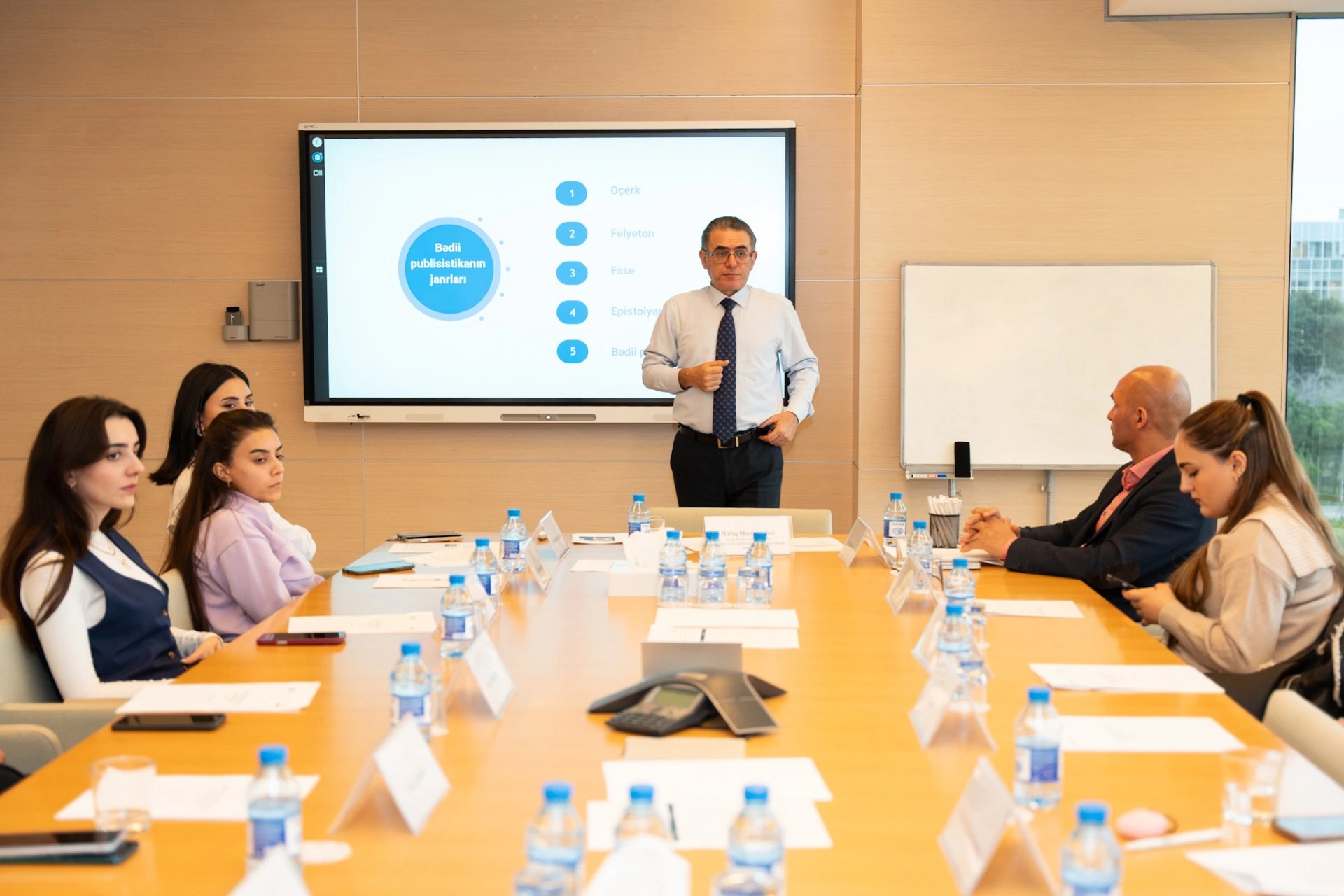 “Storytelling”: müasir publisistikanın yeni narrativləri və aktual trendləri” mövzusunda təlimlərə başlanılıb