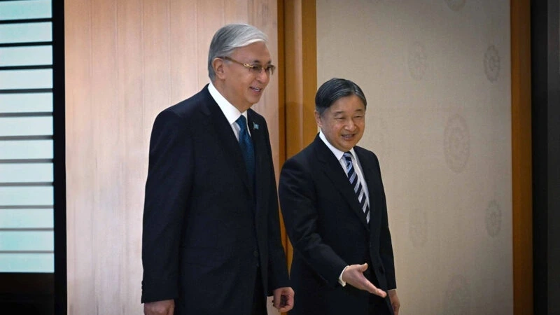 Qazaxıstan Prezidenti Yaponiya İmperatoru ilə görüşdü