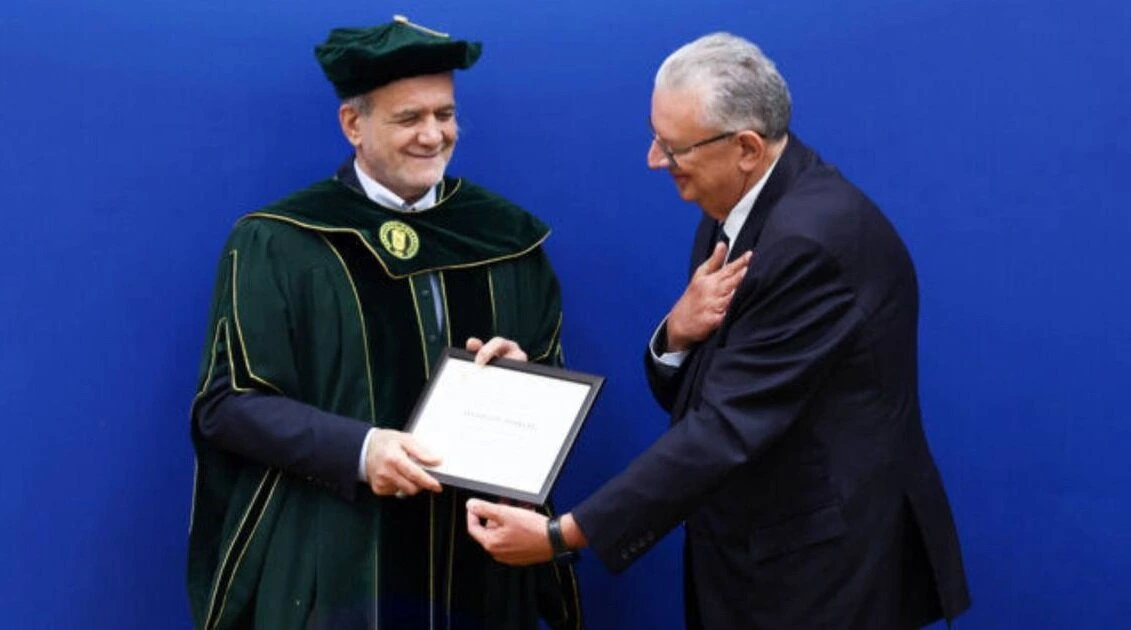 Pezeşkiana Qazaxıstanda fəxri doktorluq dərəcəsi verildi