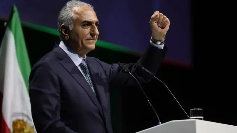 İran şahının oğlu: İşıq zülmətə qalib gələcək