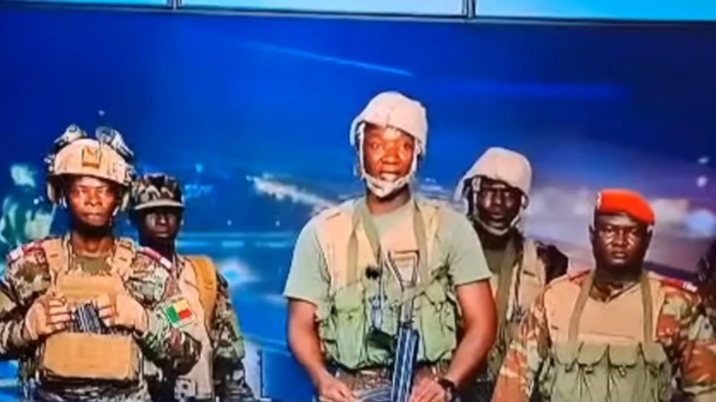 Benində hərbi çevrilişlə bağlı iddialar - Prezidentdən açıqlama