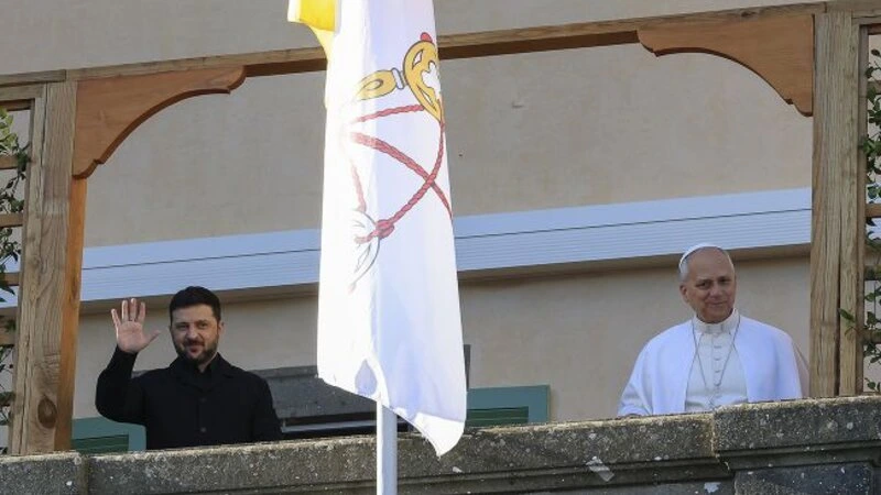 Zelenski Papayla görüşdü