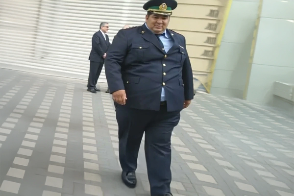 Bəylər Eyyubovun general qardaşı oğlu işdən çıxarıldı