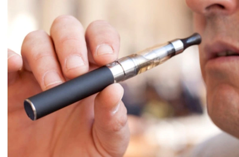 Elektron siqaretə tam qadağa çıxış yolu deyil - Parlamentari