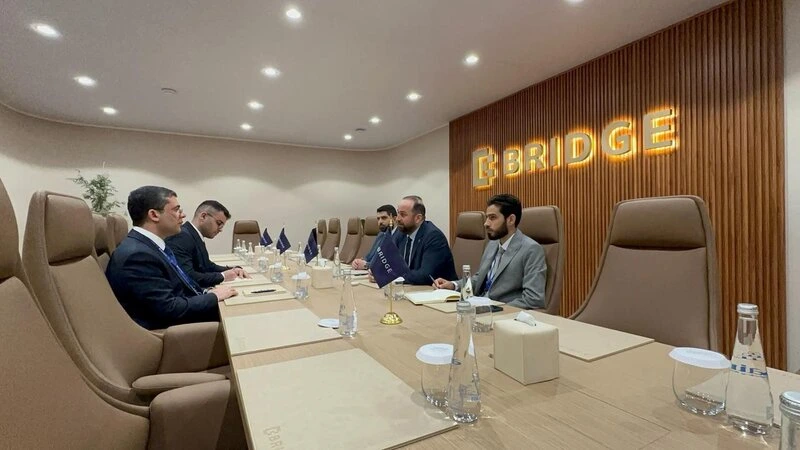 Əhməd İsmayılov Suriyanın informasiya naziri ilə görüşdü