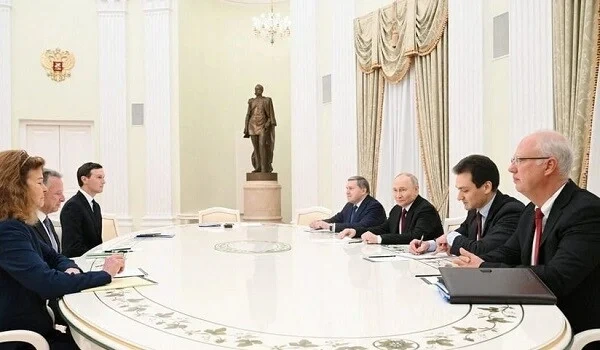 Uitkoff və Kuşnerlə 5 saatlıq görüş məni "bezdirdi" - Putin