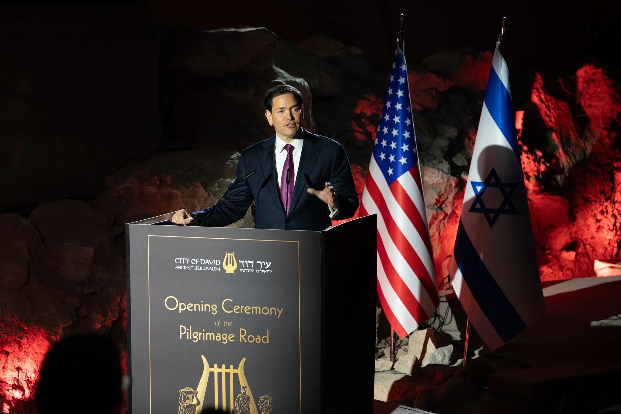 Rubio açıq dedi: ABŞ silahı Kiyevə verir, sanksiyalar isə Moskvaya tətbiq olunur