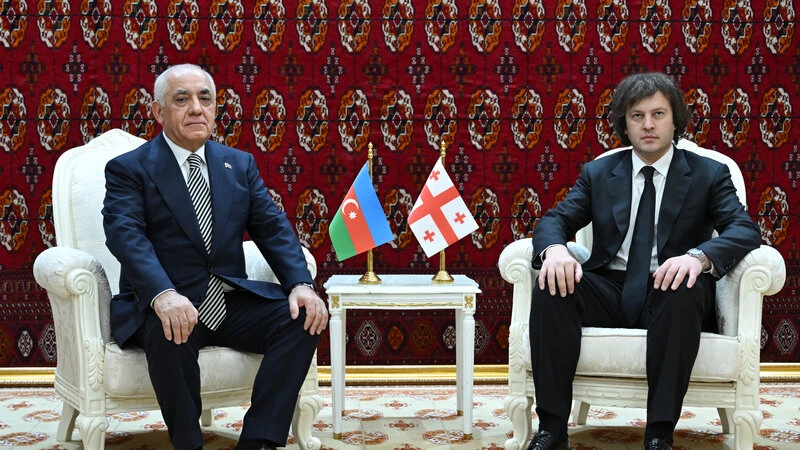 Əli Əsədov Aşqabadda İrakli Kobaxidze ilə görüşüb