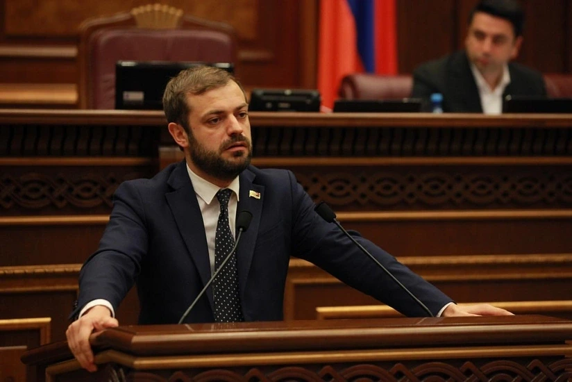 Papoyan: Ermənistan Azərbaycan tərəfinə sərhəddə quru yükdaşımaları...