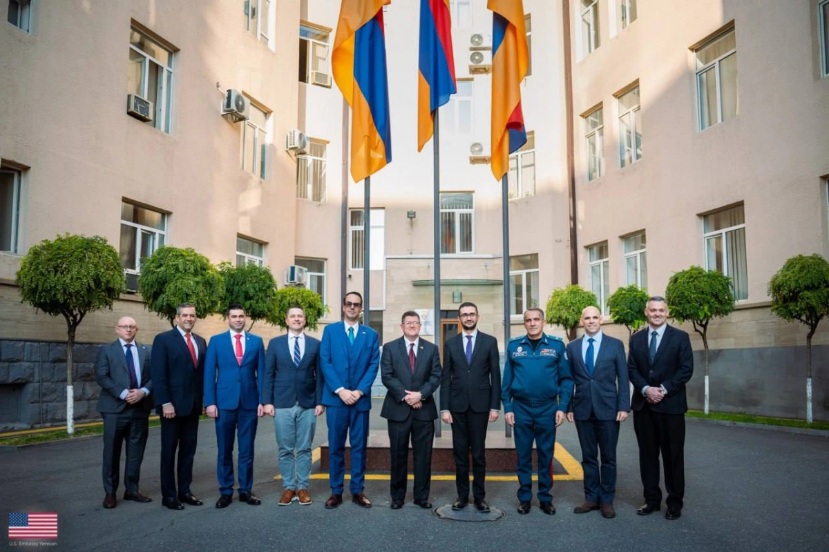 ABŞ generalı Bakıdan sonra İrəvana yollanıb